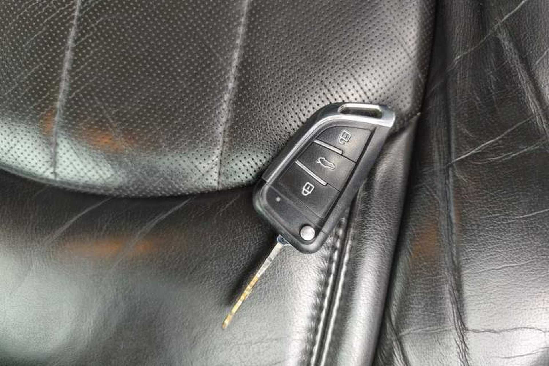Used Buick Enclave 2010 3.6L Elite Edition Vehicle Key