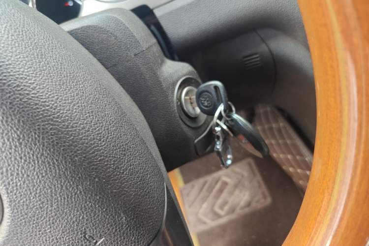 Used Buick Enclave 2010 3.6L Elite Edition Vehicle Key