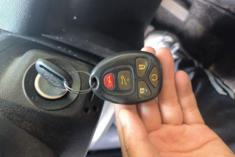 Used Buick Enclave 2010 3.6L Elite Edition Vehicle Key