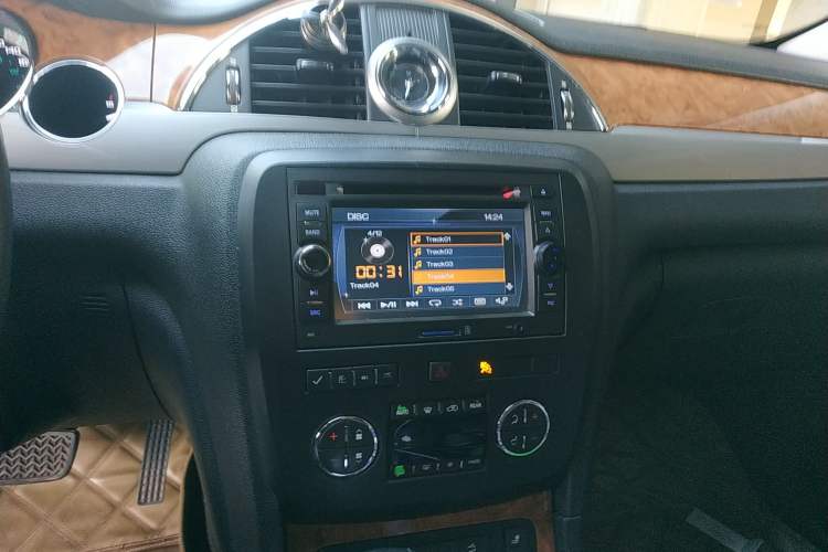 Used Buick Enclave 2010 3.6L Elite Edition Audio And AC Panel