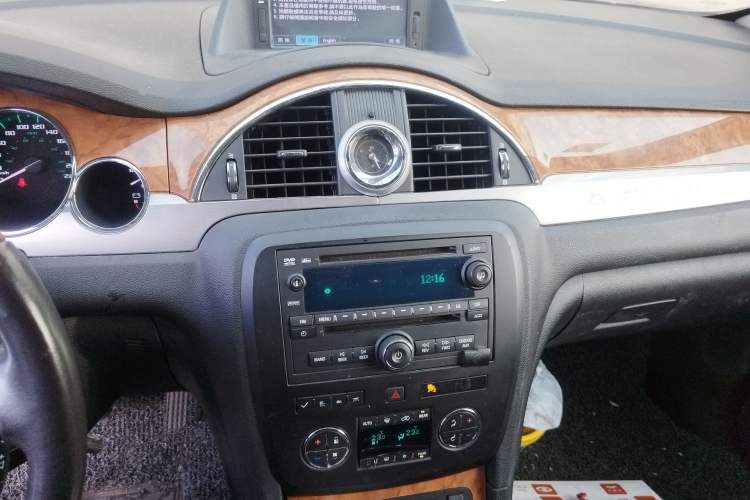 Used Buick Enclave 2010 3.6L Elite Edition Audio And AC Panel