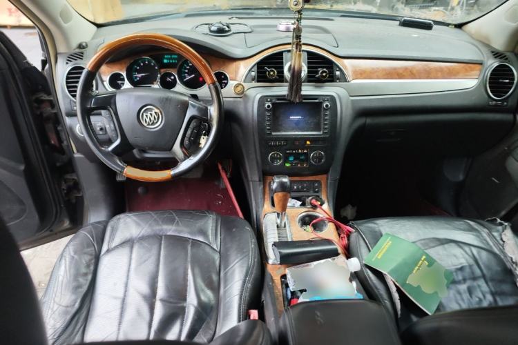 Used Buick Enclave 2010 3.6L Elite Edition Center Console