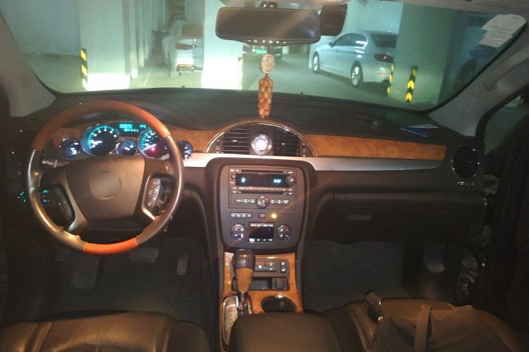 Used Buick Enclave 2010 3.6L Flagship Edition Center Console