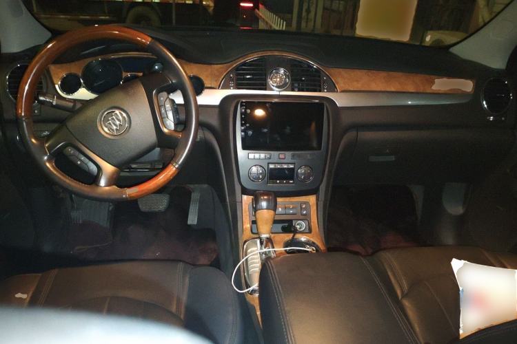 Used Buick Enclave 2010 3.6L Elite Edition Center Console