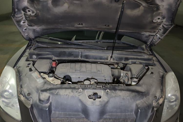 Used Buick Enclave 2010 3.6L Flagship Edition Engine Bay