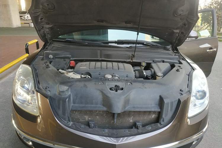 Used Buick Enclave 2010 3.6L Elite Edition Engine Bay