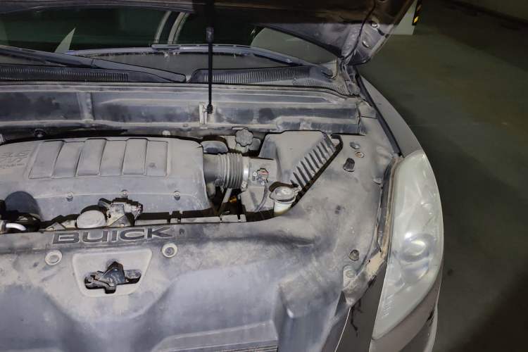 Used Buick Enclave 2010 3.6L Flagship Edition Engine Bay Left