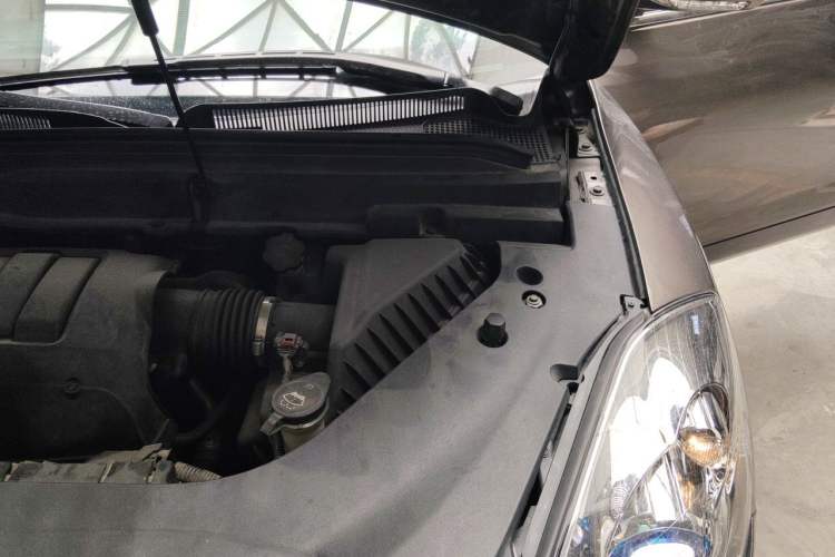 Used Buick Enclave 2010 3.6L Flagship Edition Engine Bay Left