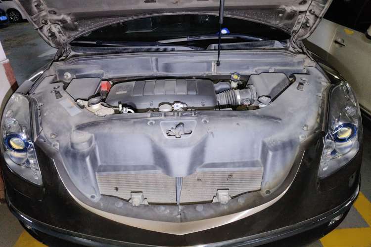 Used Buick Enclave 2010 3.6L Elite Edition Engine Bay