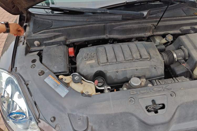 Used Buick Enclave 2010 3.6L Elite Edition Engine Bay Right