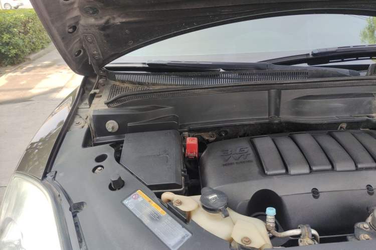 Used Buick Enclave 2010 3.6L Elite Edition Engine Bay Right