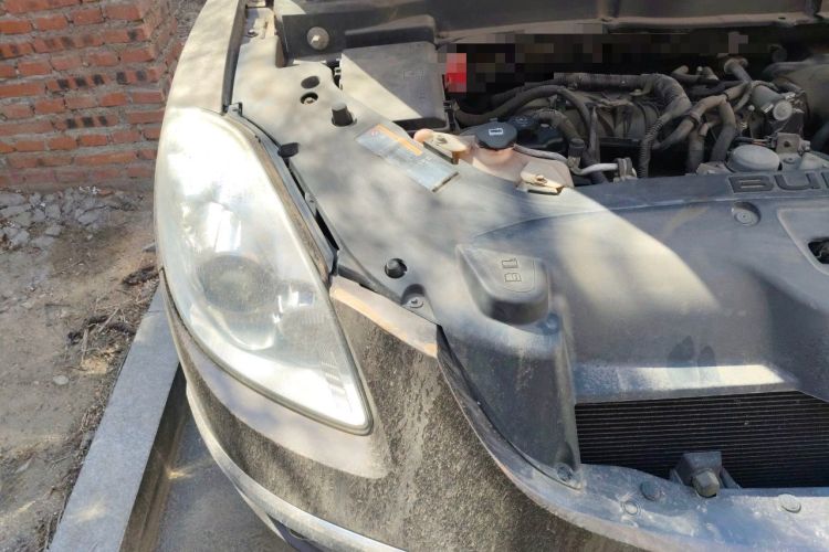 Used Buick Enclave 2010 3.6L Flagship Edition Engine Bay Right