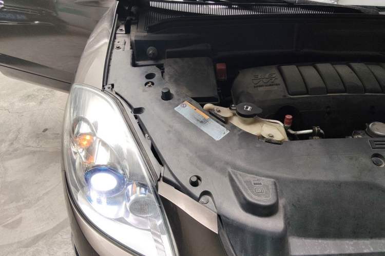 Used Buick Enclave 2010 3.6L Flagship Edition Engine Bay Right