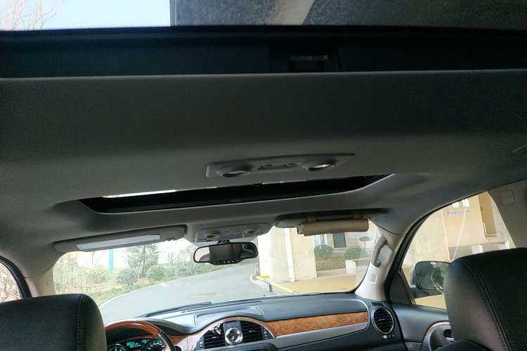 Used Buick Enclave 2010 3.6L Elite Edition Headliner