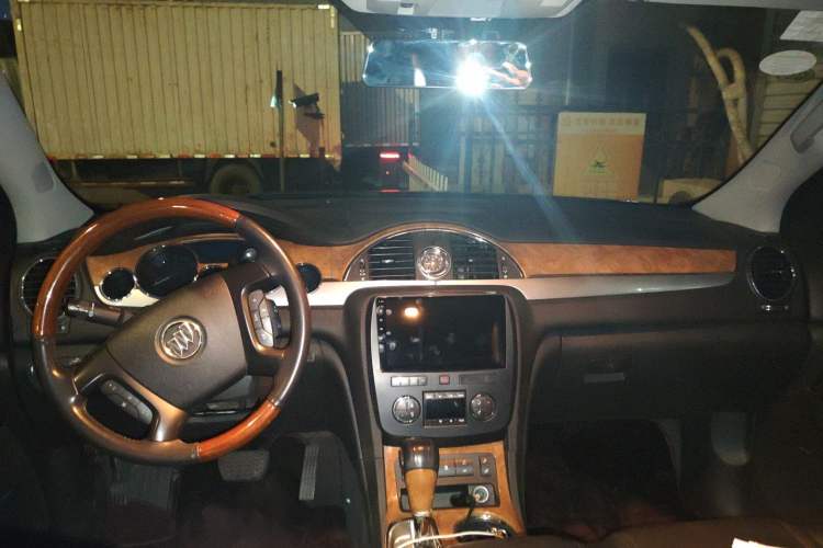 Used Buick Enclave 2010 3.6L Elite Edition Headliner