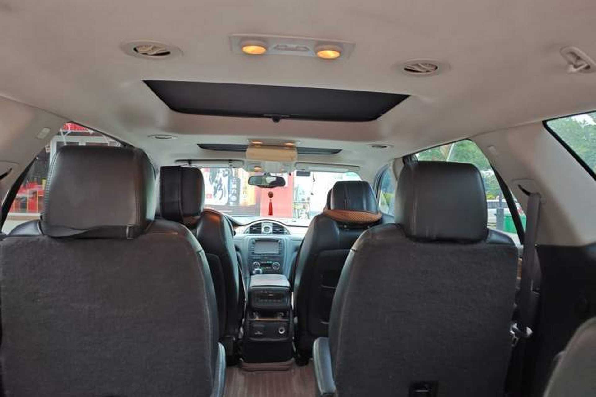 Used Buick Enclave 2010 3.6L Elite Edition Headliner