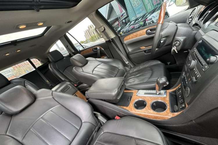 Used Buick Enclave 2010 3.6L Elite Edition Interior 6