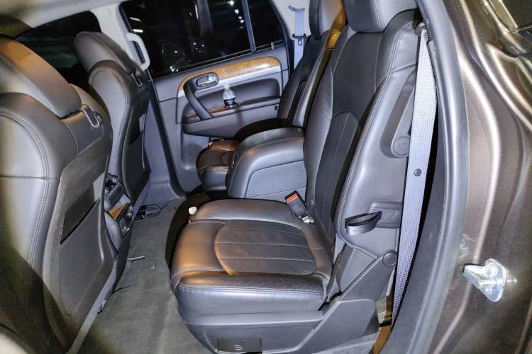 Used Buick Enclave 2010 3.6L Elite Edition Left Rear Seat