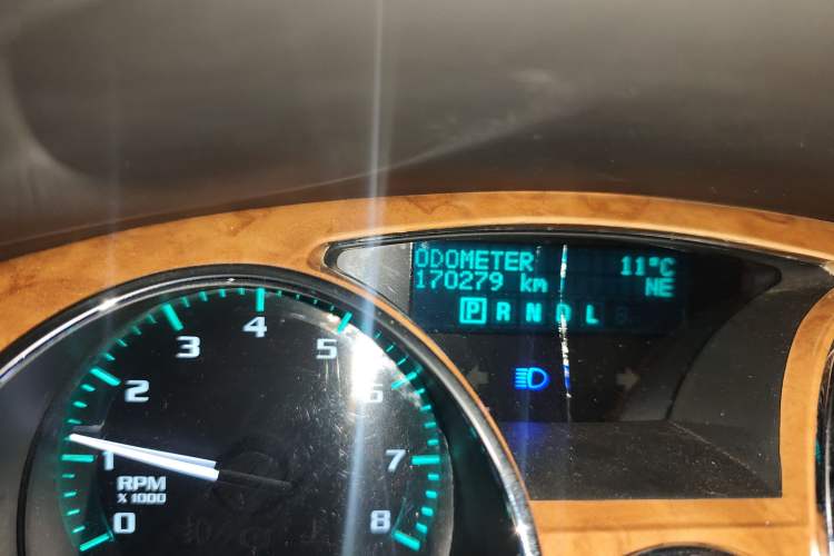 Used Buick Enclave 2010 3.6L Flagship Edition Odometer Close Up
