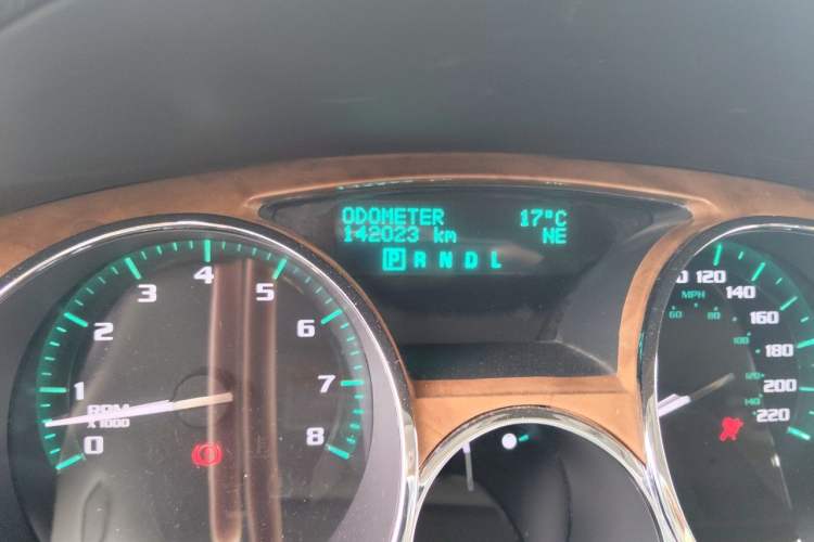 Used Buick Enclave 2010 3.6L Flagship Edition Odometer Close Up