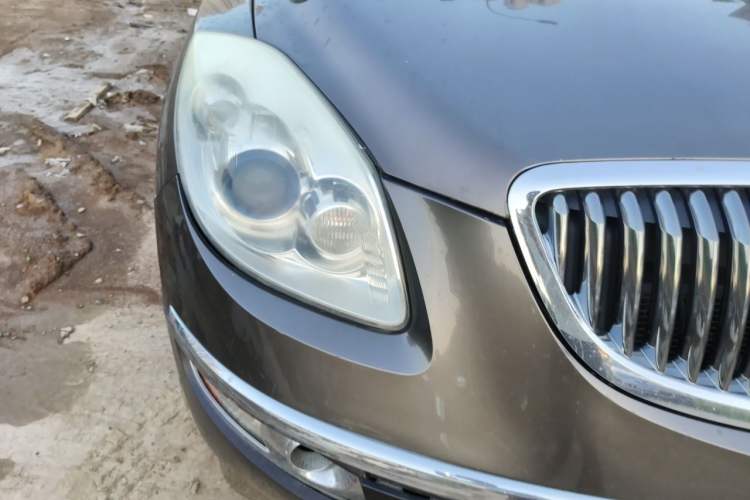 Used Buick Enclave 2010 3.6L Elite Edition Right Front Headlight