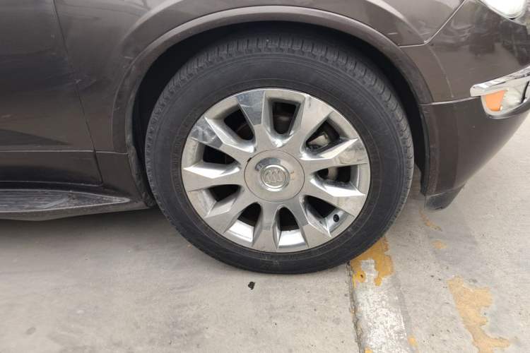 Used Buick Enclave 2010 3.6L Flagship Edition Right Front Wheel Hub