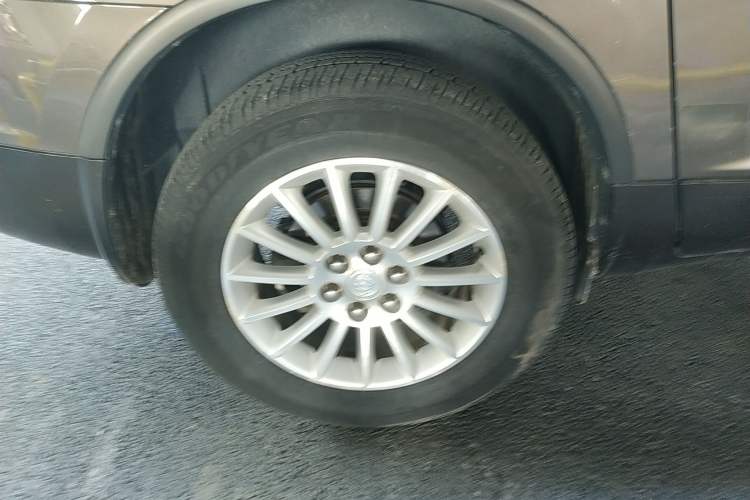 Used Buick Enclave 2010 3.6L Elite Edition Right Rear Wheel Hub