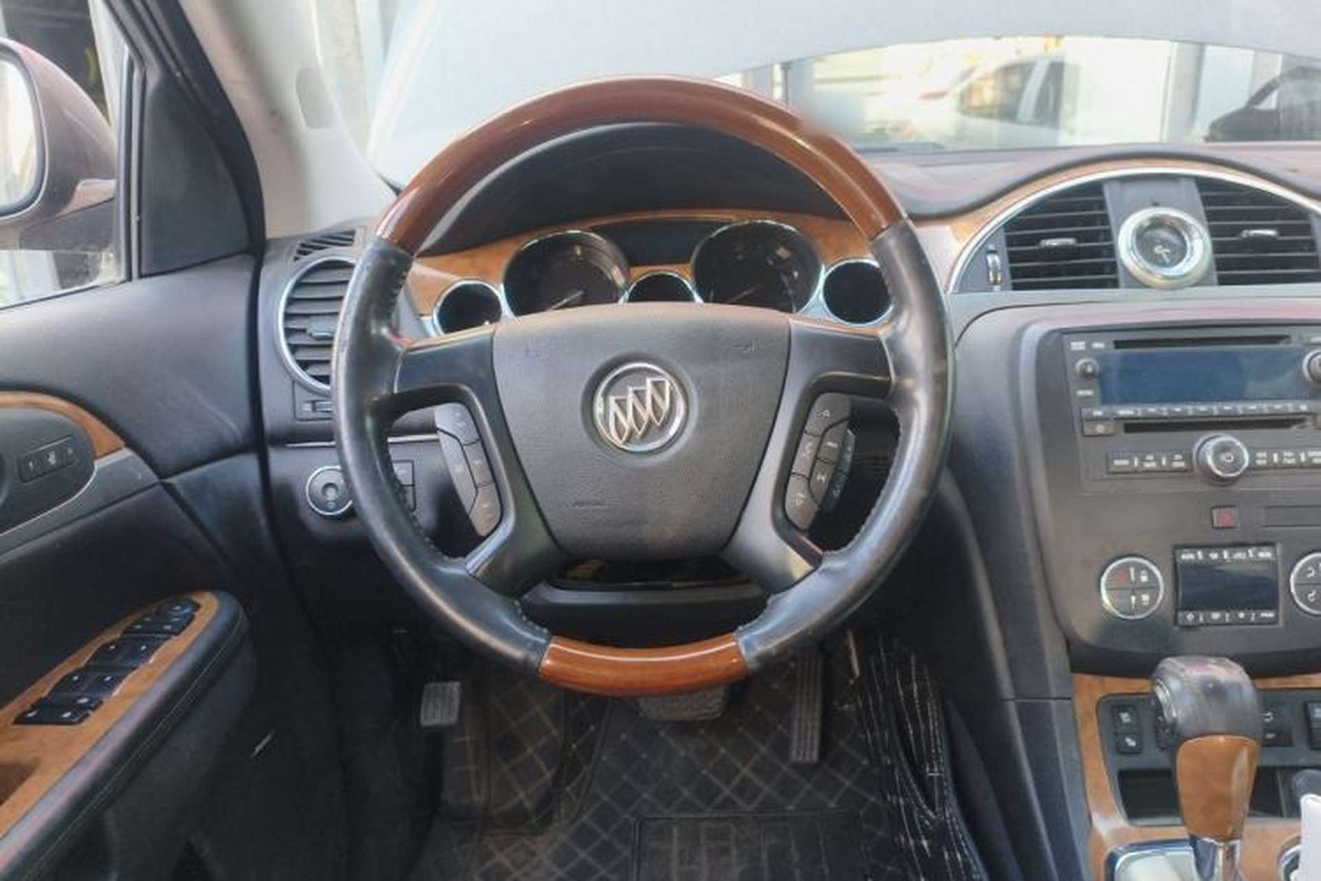 Used Buick Enclave 2010 3.6L Flagship Edition Steering Wheel