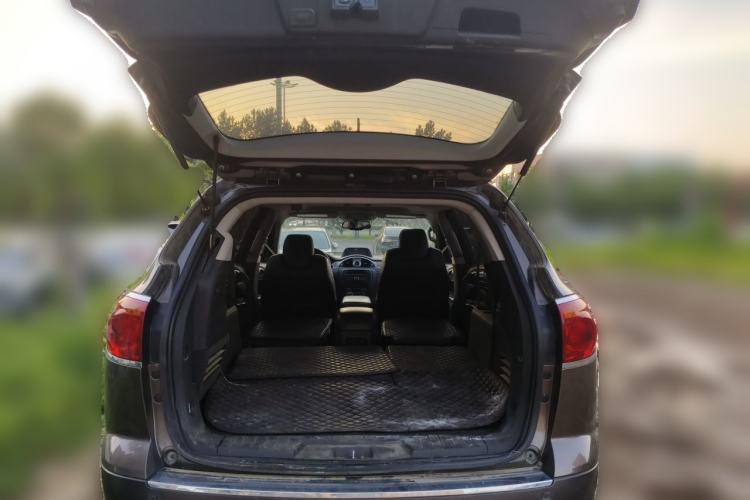 Used Buick Enclave 2010 3.6L Elite Edition Trunk