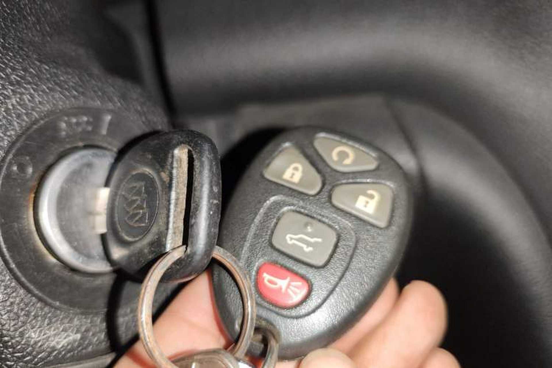 Used Buick Enclave 2010 3.6L Flagship Edition Vehicle Key