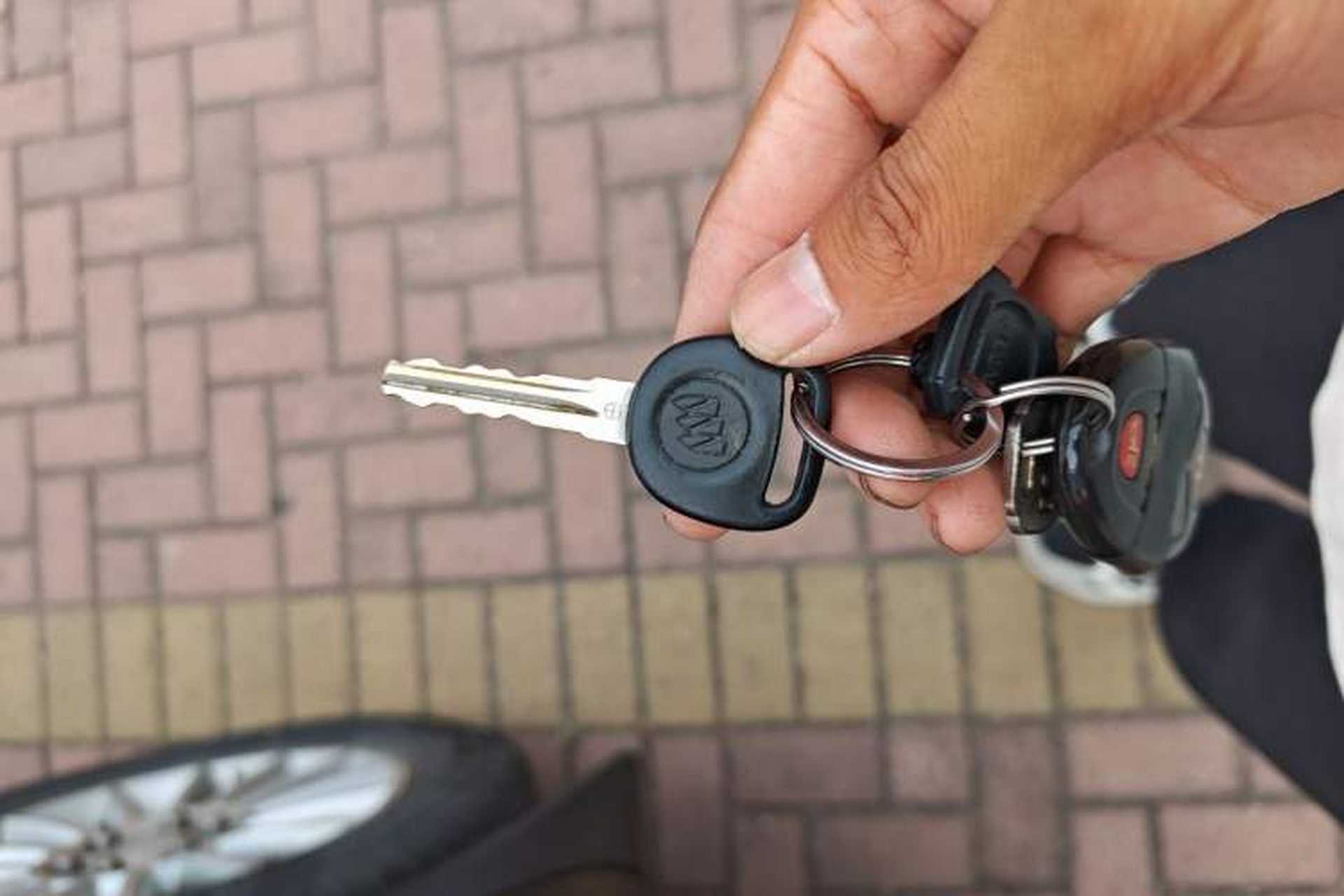 Used Buick Enclave 2010 3.6L Elite Edition Vehicle Key