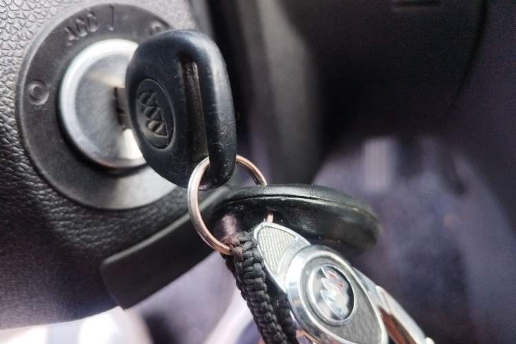 Used Buick Enclave 2010 3.6L Elite Edition Vehicle Key