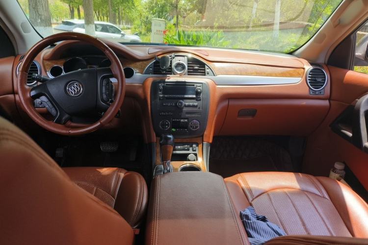 Used Buick Enclave 2010 3.6L Flagship Edition Center Console