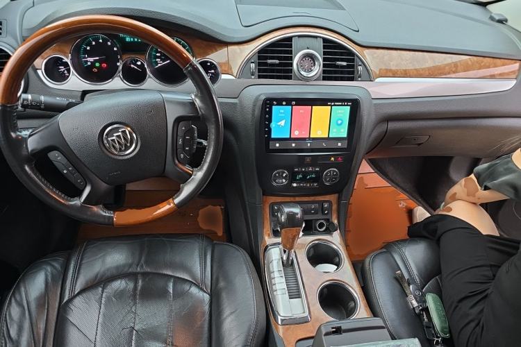 Used Buick Enclave 2010 3.6L Elite Edition Center Console