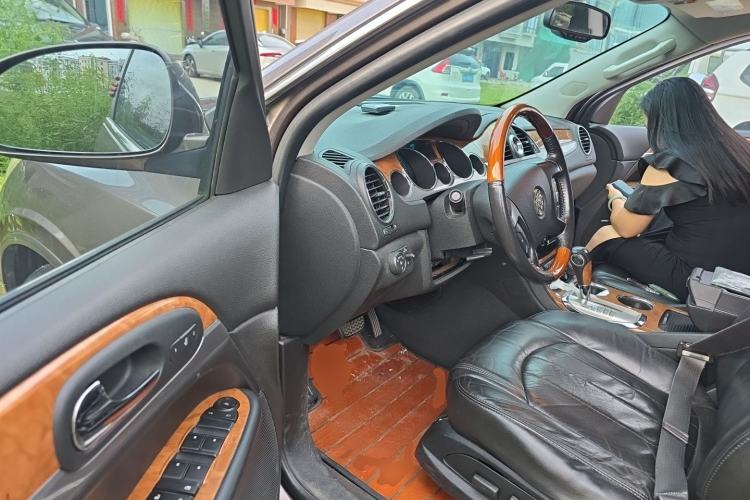 Used Buick Enclave 2010 3.6L Elite Edition Driver Seat