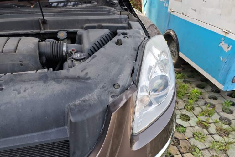 Used Buick Enclave 2010 3.6L Flagship Edition Engine Bay Left