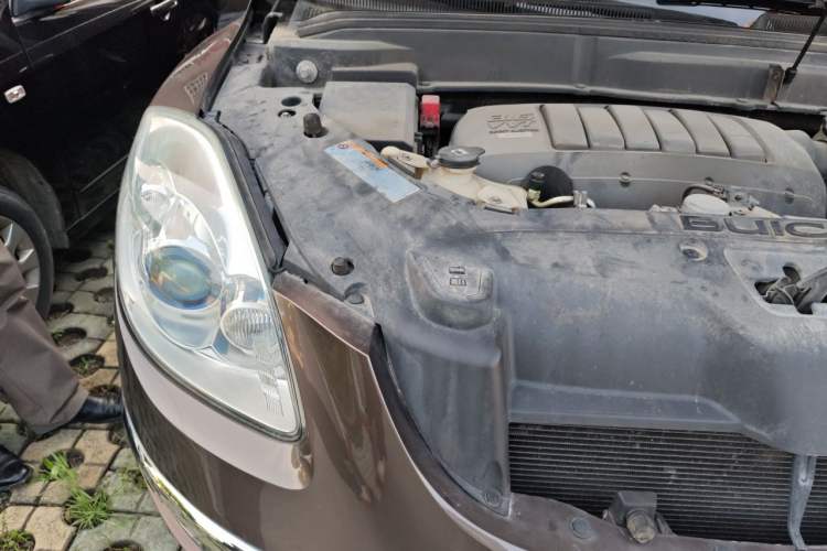 Used Buick Enclave 2010 3.6L Flagship Edition Engine Bay Right
