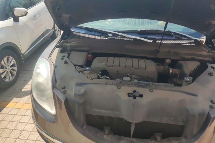Used Buick Enclave 2010 3.6L Flagship Edition Engine Bay Right