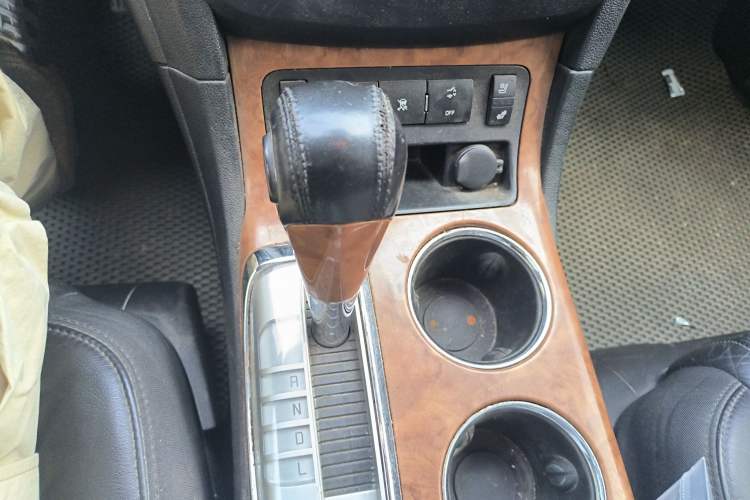 Used Buick Enclave 2010 3.6L Elite Edition Gear Lever