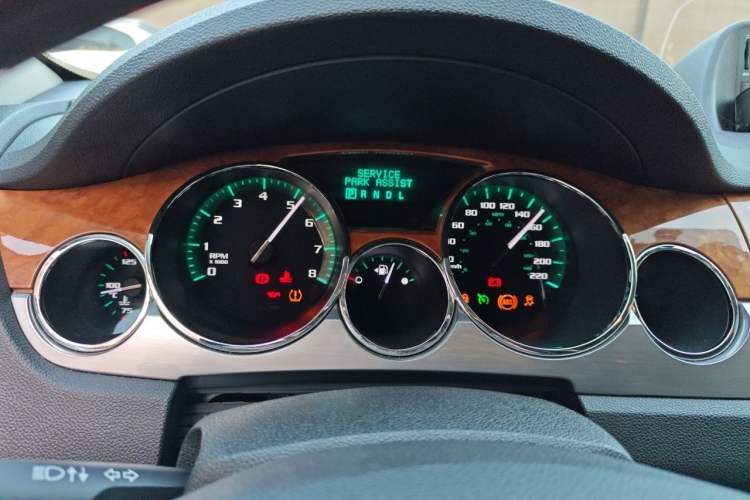 Used Buick Enclave 2010 3.6L Flagship Edition Instrument Cluster