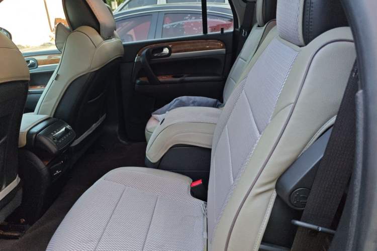Used Buick Enclave 2010 3.6L Flagship Edition Left Rear Seat