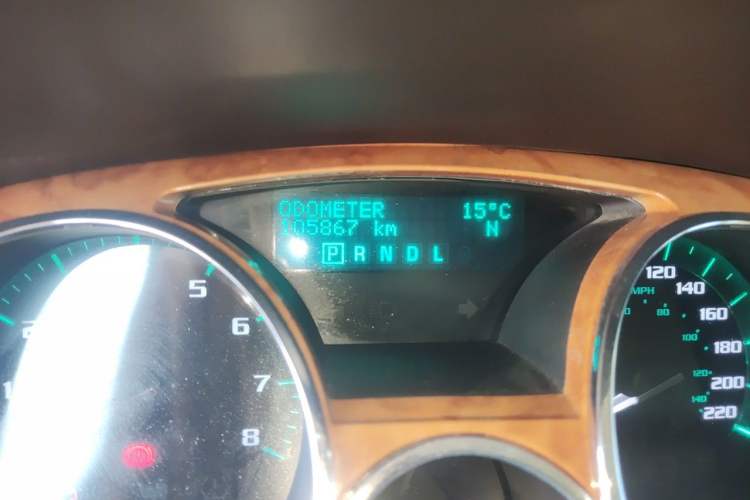 Used Buick Enclave 2010 3.6L Flagship Edition Odometer Close Up