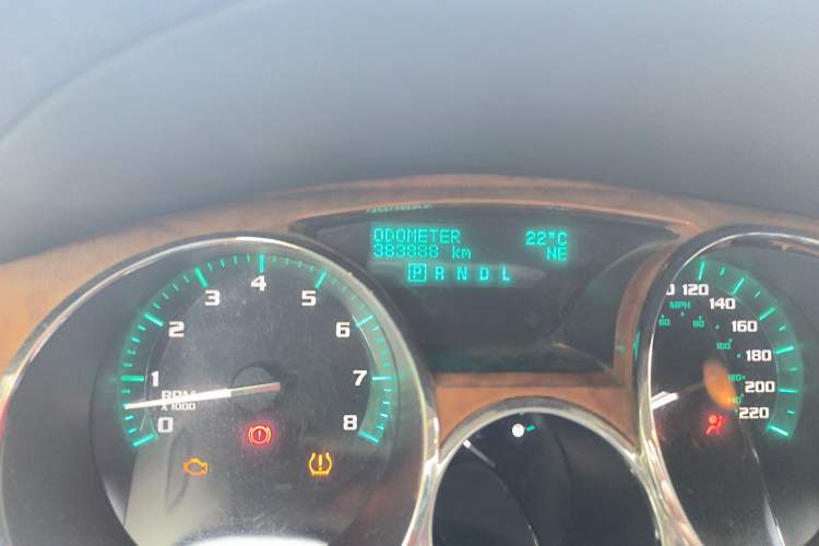 Used Buick Enclave 2010 3.6L Elite Edition Odometer Close Up