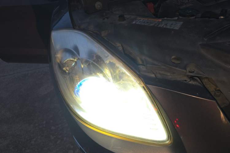 Used Buick Enclave 2010 3.6L Elite Edition Right Front Headlight