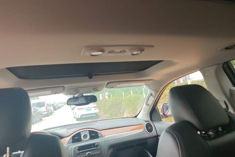 Used Buick Enclave 2010 3.6L Elite Edition Headliner