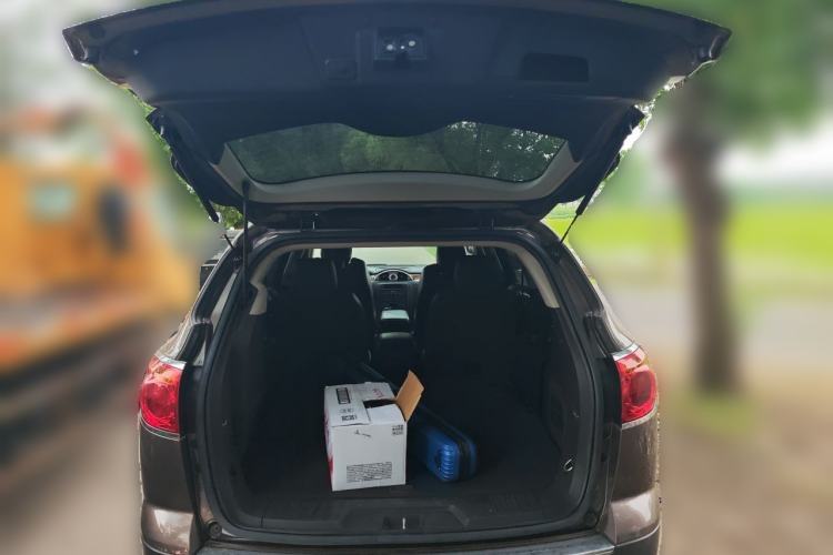 Used Buick Enclave 2010 3.6L Elite Edition Trunk