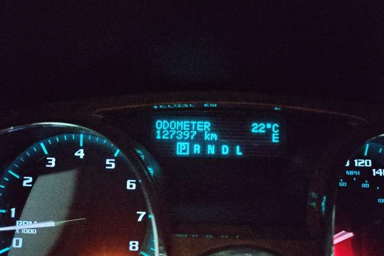 Used Buick Enclave 2010 3.6L Elite Edition Odometer Close Up