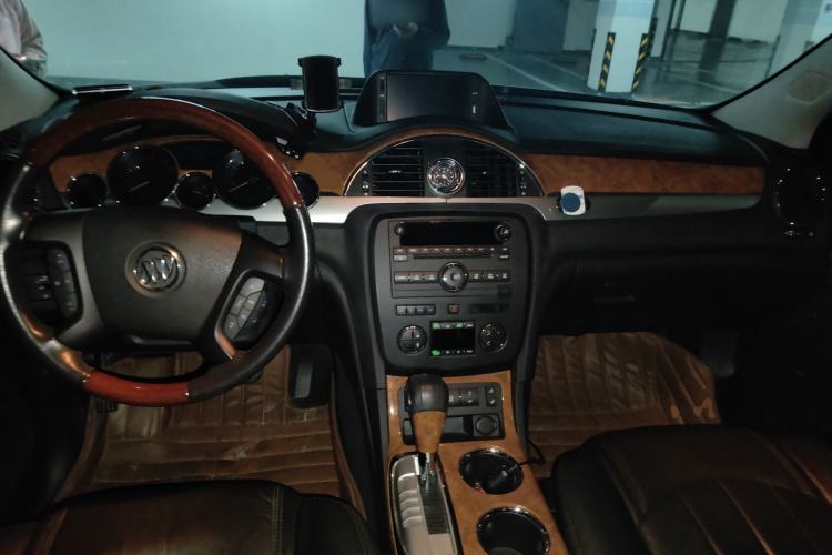 Used Buick Enclave 2013 3.6L Two-Wheel-Drive Elegance Edition Center Console