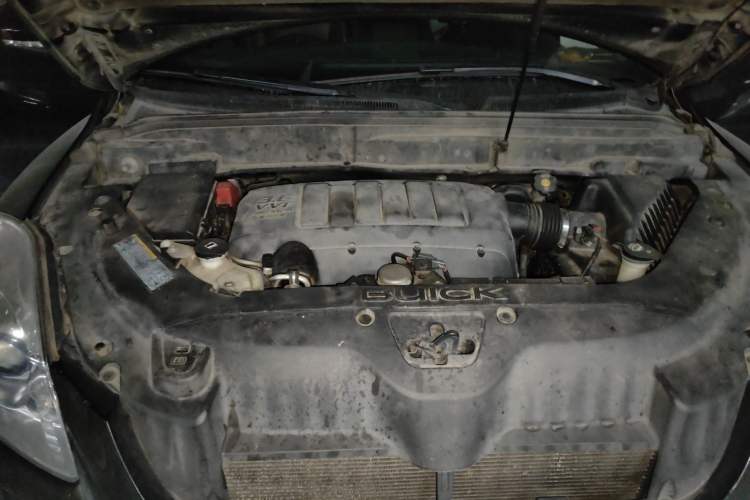Used Buick Enclave 2013 3.6L Two-Wheel-Drive Elegance Edition Engine Bay