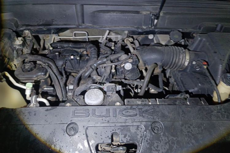 Used Buick Enclave 2013 3.6L Two-Wheel-Drive Elegance Edition Engine Bay